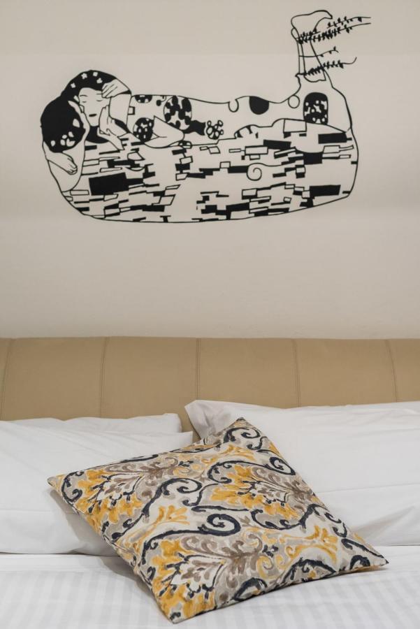 Art Gallery Apartment In Florence - Hosted By Sweetstay Экстерьер фото